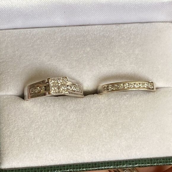 14K Diamond Engagement & Wedding Ring Set - Picture 4 of 9